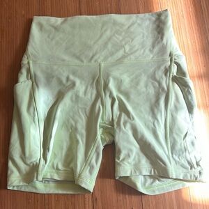 Lululemon biker short with pockets. align